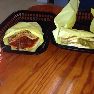 Gorditas de rajas con queso &amp; carne desebrada con papa