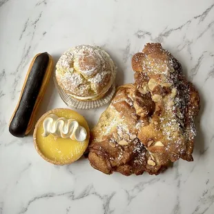 Croissant aux amandes (chocolate) clair au Chocolat Tarte au Citron Choux a la Creme