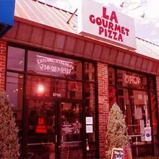 Photo from http://lagourmetpizza.com/pizza/