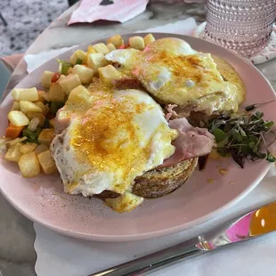 Eggs Benedict