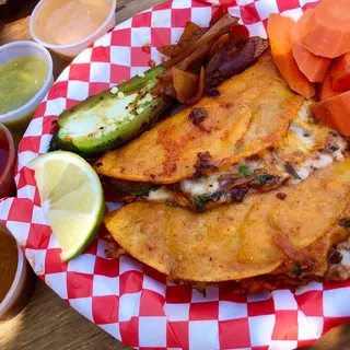 Quesa Pollo