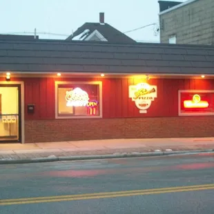 the outside of the restaurant