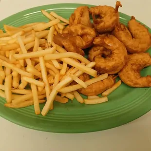 Shrimp with fries
