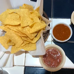 Very good salsa. Professional grade Salsa Picante. It has the heat.