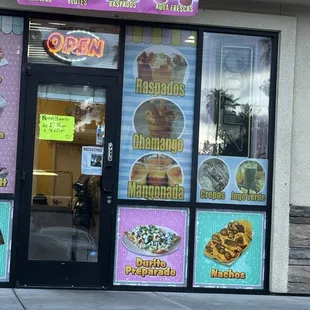 outside, ramen and noodles