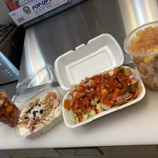 Chamango,Biónico,tostimango y combinación de frutas.