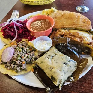 Tapa Chapina platter