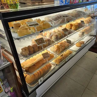 Breads &amp; pastries