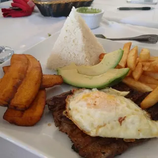 Bistec a Lo Pobre