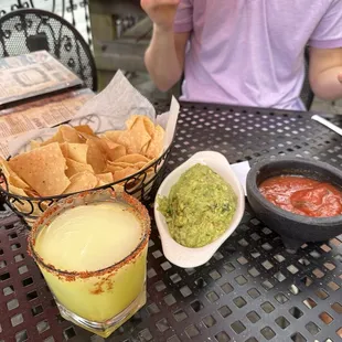 Passionfruit frozen margarita