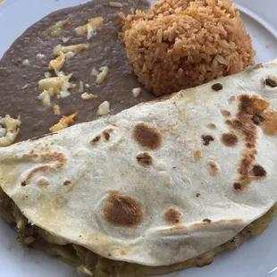 Quesadilla de puerco verde