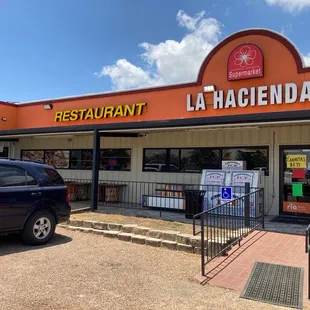 Front of Store/Restaurant