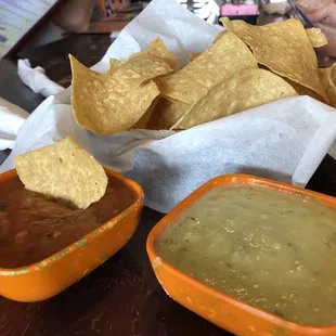 Chips and queso