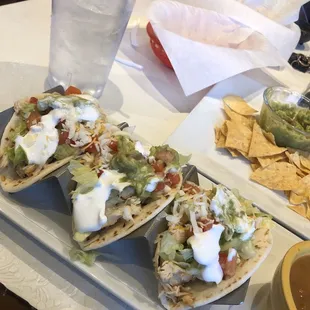 Great food! Great service! Food came out in a reasonable amount of time. Definitely a great place!