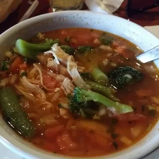Sopa de pollo....soooo good!