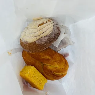 La Hacienda Panaderia y Rosticeria