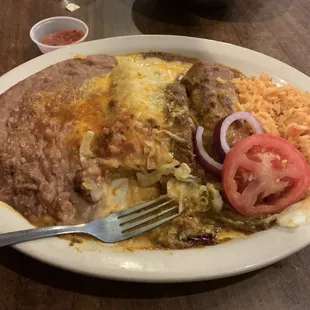 The super Mexican plate has everything! I ate the taco.