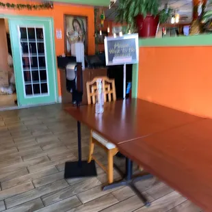 a table and chairs in a restaurant