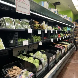 Todo tipo de verduras y yerba buena para las albóndigas.