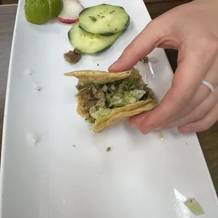 Taco de carnitas.
