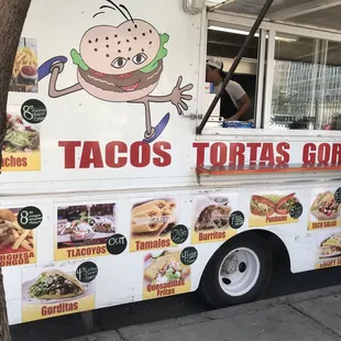 a taco&apos;s tortas gourmet truck