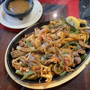 Beef and chicken lunch combo plate