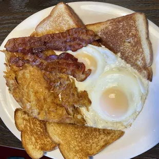 Bacon &amp; eggs (the eggs are cooked PERFECTLY)