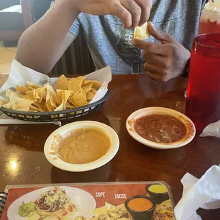 Nachos with bean dip and salsa