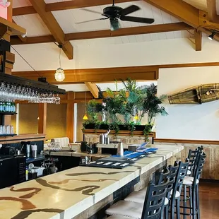 sushi and sashimi, interior