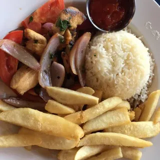 Pollo Saltado