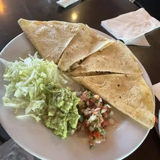 Pollo Quesadilla