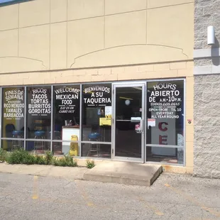 Front of Taqueria, located behind the grocery store