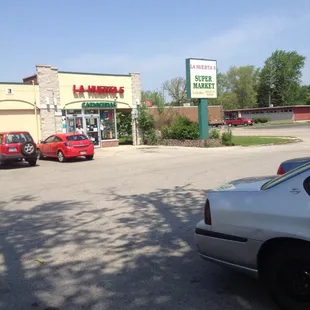 ramen and noodles, outside