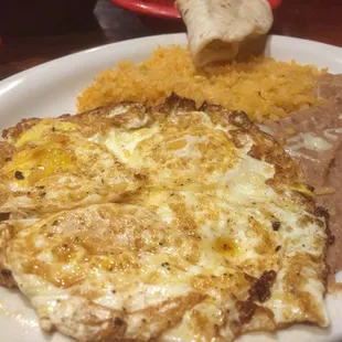 Perfect Heuvo with sauce on the side