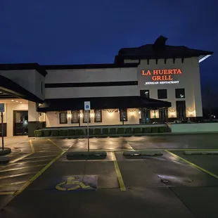 the outside of the restaurant