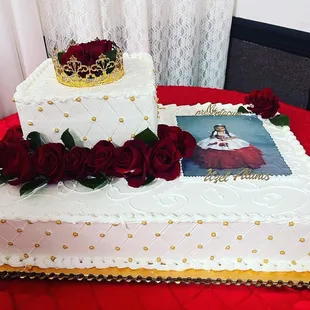 La Ideal Bakery-  custom cake