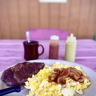 Steak, eggs &amp; bacon (à la carte)