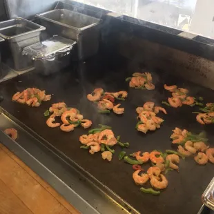 Camarones a la plancha. Burritos y tacos.