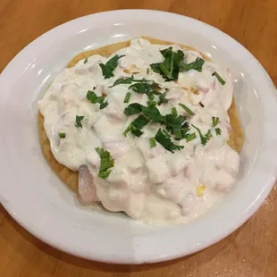 Tostada Rafafar, for those lovers of fresh onion.