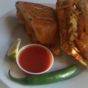 Lonche de pierna extilo guadalajara  (mex. Pulled pork  sandwich ) you should try