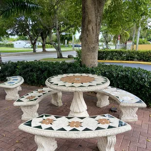 Beautiful park-like setting in which to sit and sip