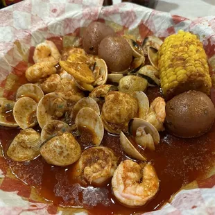 L2. 1/2 LB Shrimp Clams