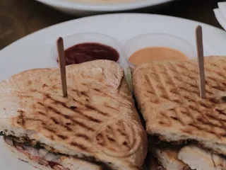 V Cafe