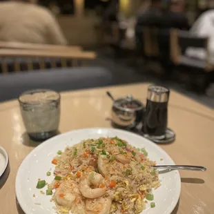 Fried rice with shrimp