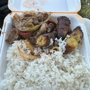 White rice, pepper steak and maduros