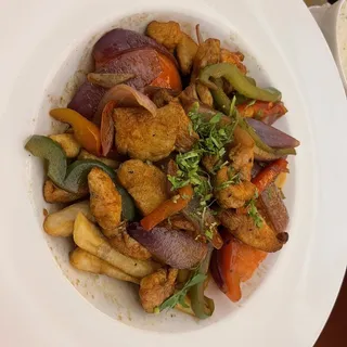 Pollo Saltado