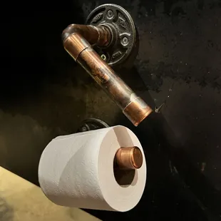 Women's restroom fixture