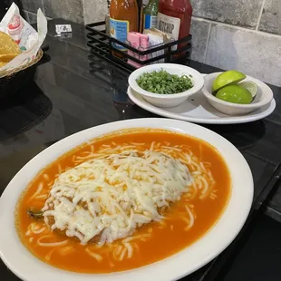 Chili Poblano (Relleno).  Crispy pepper with cheese - just the right sauce!