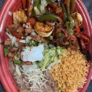 Lunch fajitas with shrimp