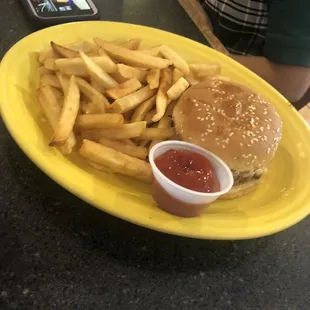 Kids cheeseburger
